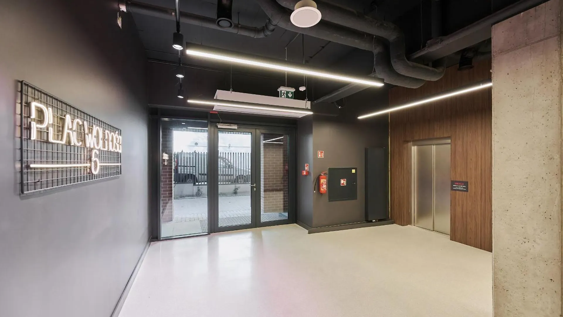 Lux Apartment Plac Wolnosci 6 In Poznan Old Town By Renters Prestige
